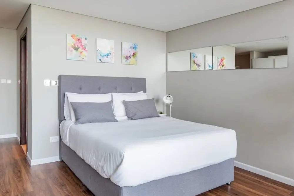 Comfy Trendy Apartment Steps Away From the Metro