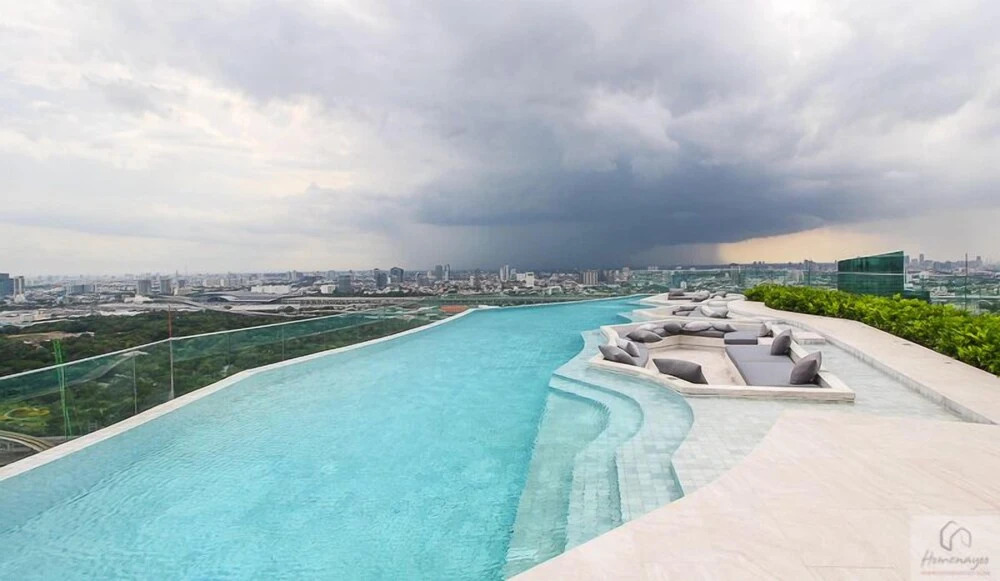 1 bed plus condo near JJ market