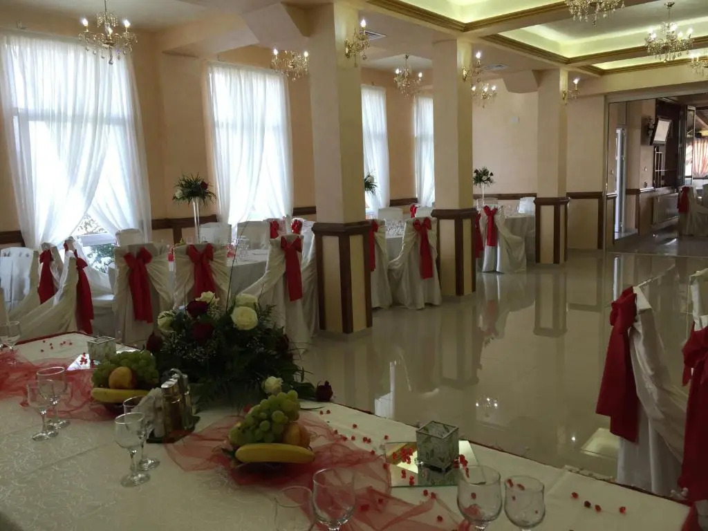 Hotel Adial