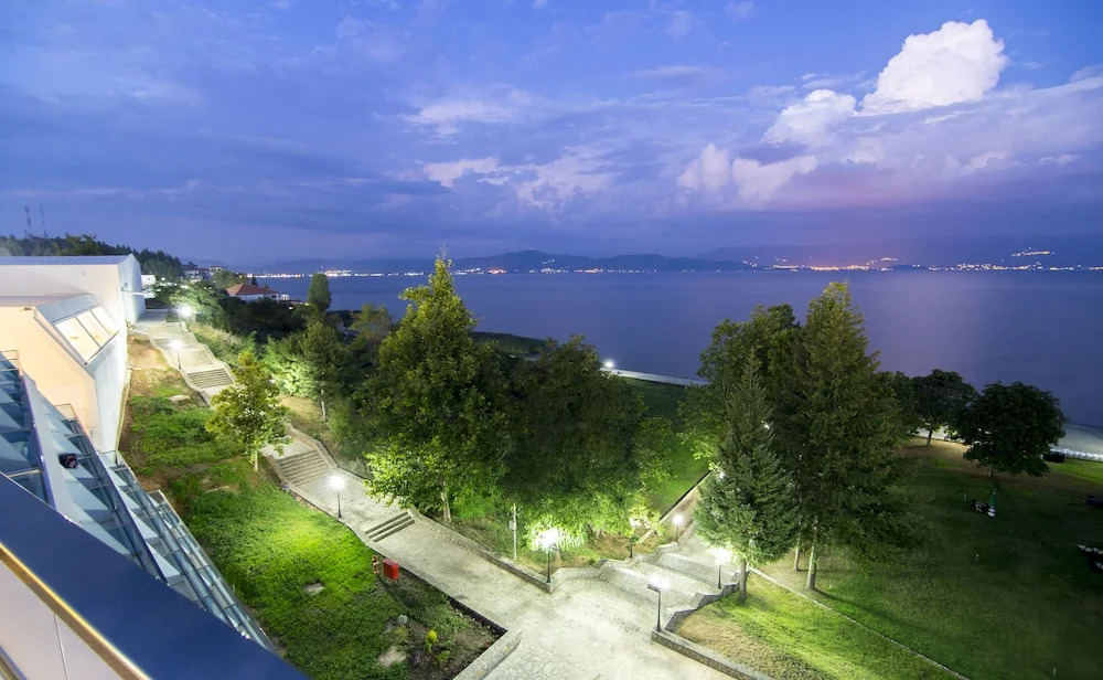 Hotel Izgrev Spa & Aquapark