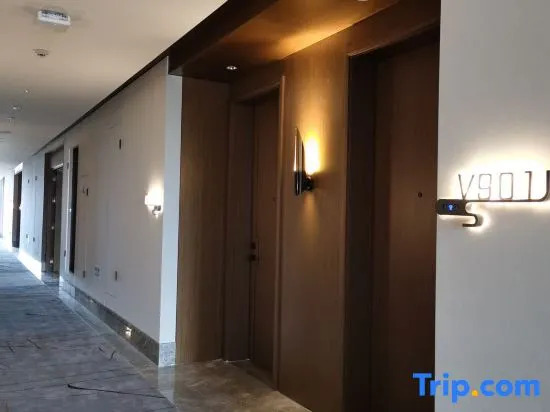 Qianxi Silk Road International Hotel (Zhangye High-speed Railway Station)