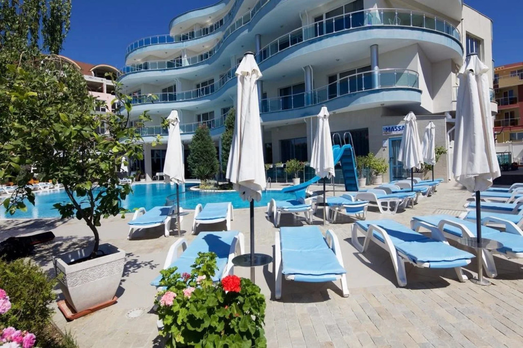 Blue Bay Hotel