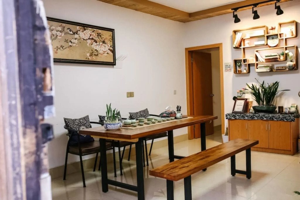 Wuzhen Jingyou Inn