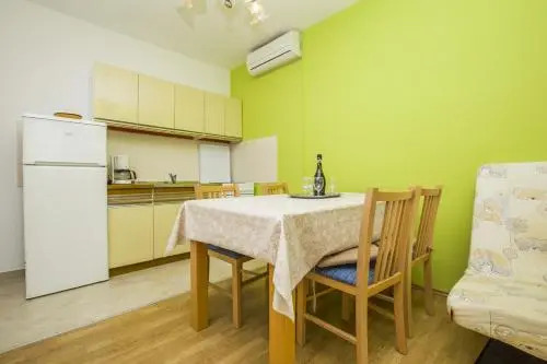 Apartment Zeleni 2916