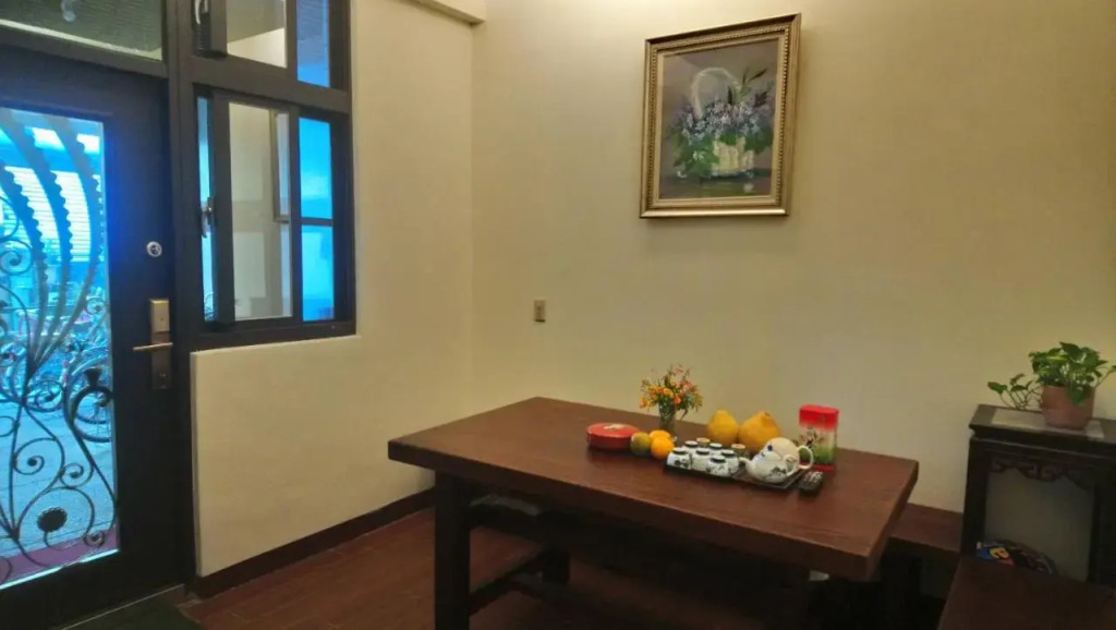 Flower Homestay