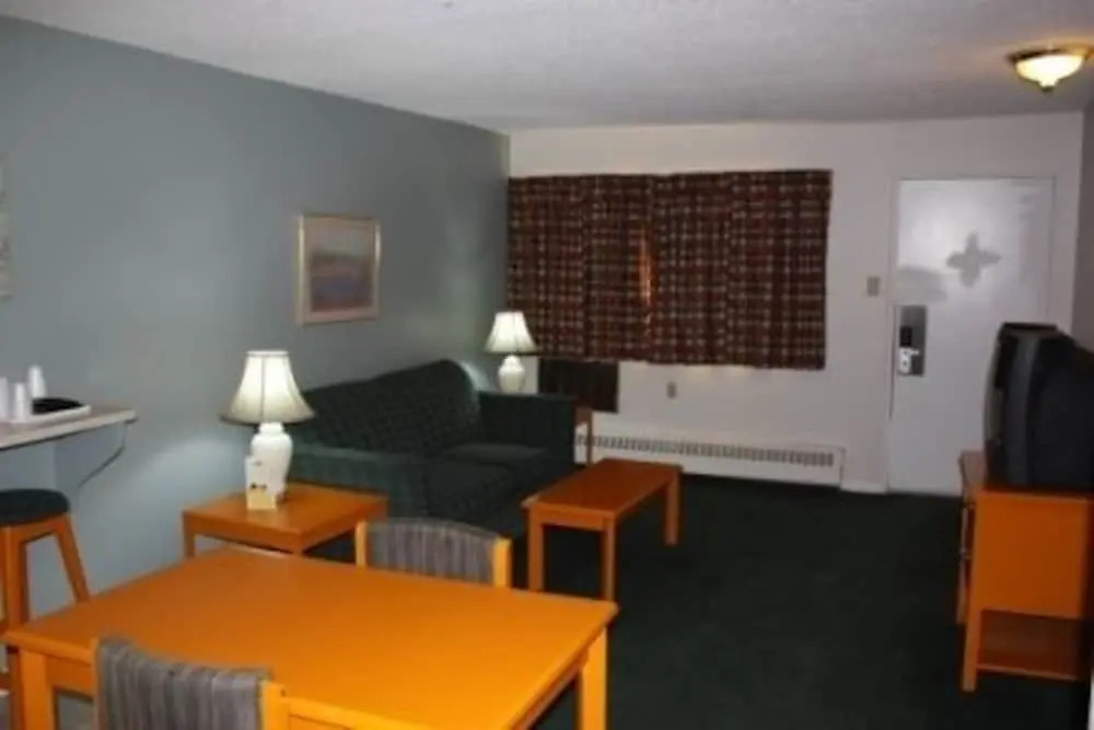 Northwoods Inn & Suites