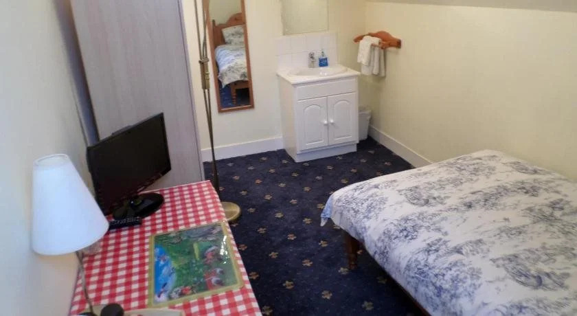Atini Guest House