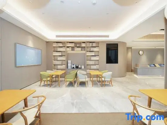 JI Hotel (Guigang Pingnan Jiangbei Park)