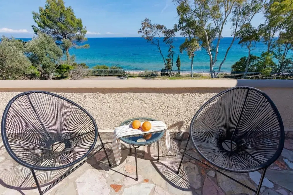 Astra Beach Studio 2