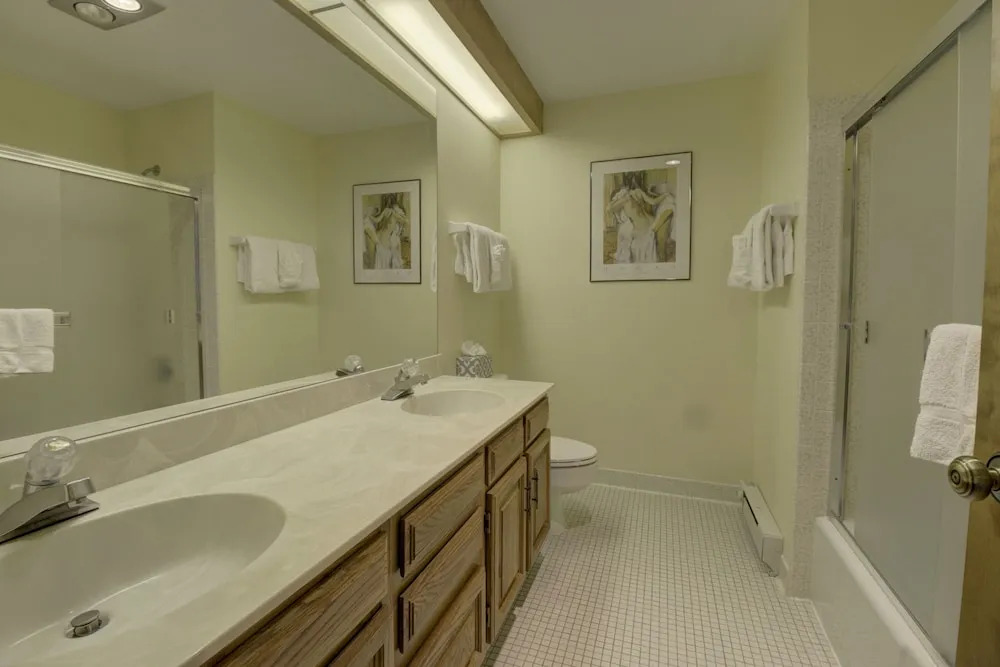 432 Marina Place 2 Bedroom Condo by RedAwning