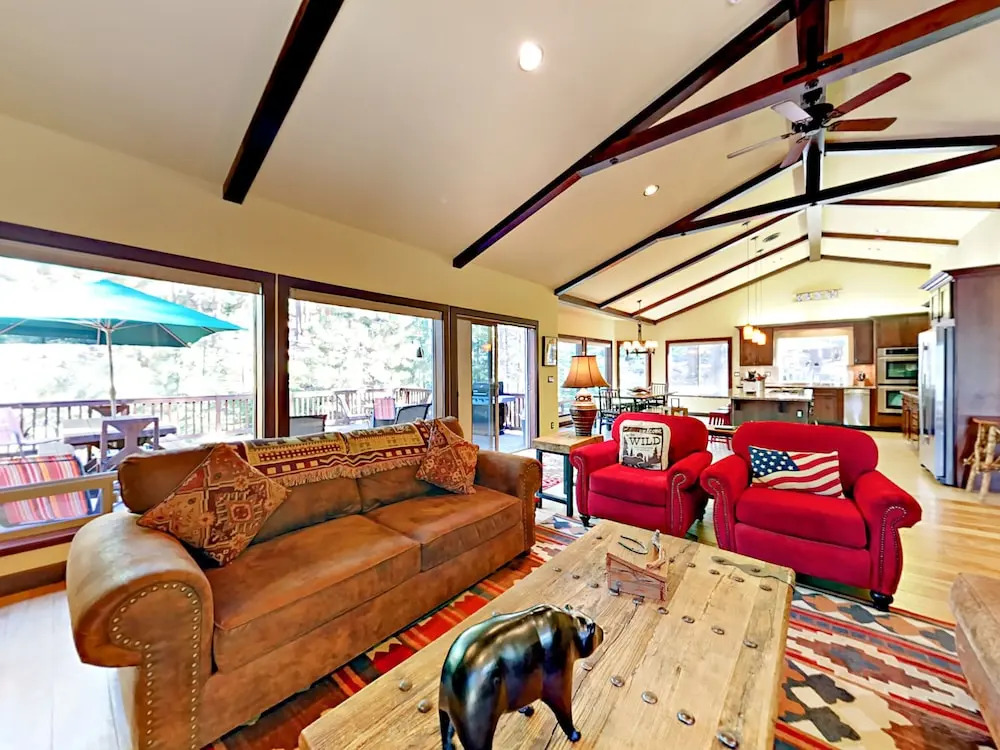 1857 High Meadow Trl Home 4 Bedrooms 2.5 Bathrooms Home