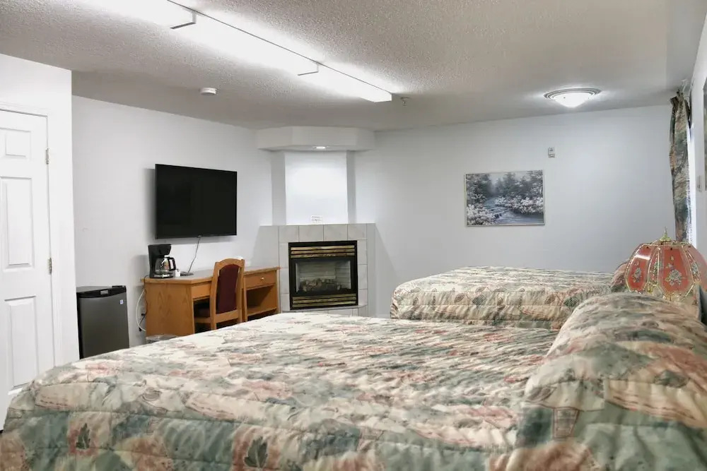 Western Budget Plus Mosaic Suites