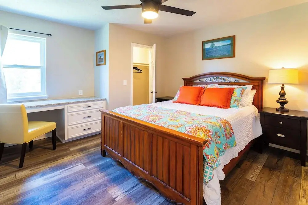 Valley View Retreat for 10