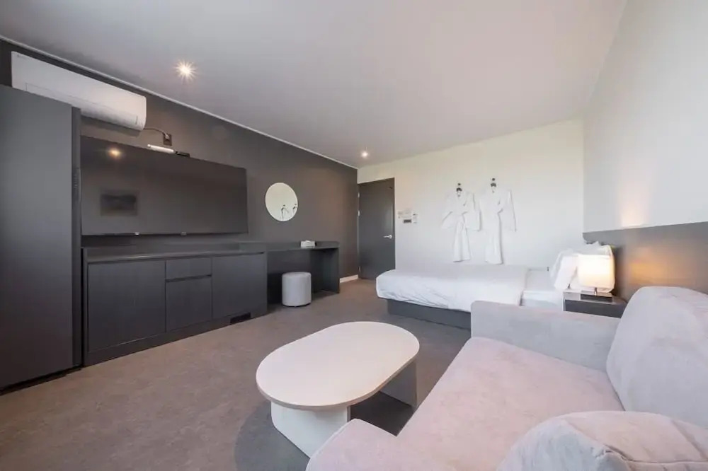 Workers Hotel Daejeon by Anook