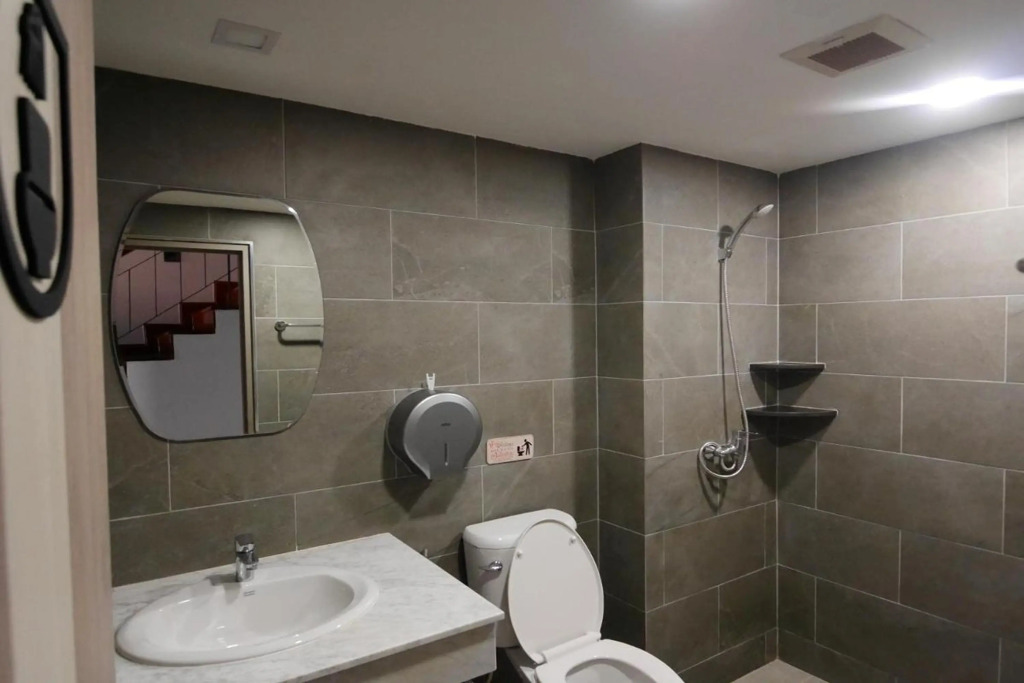 Ray Coffee Bar & Hostel - Adults Only