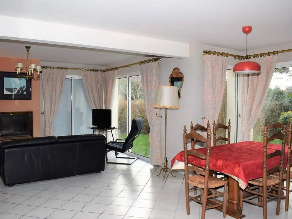 Villa avec Jardin Calme, Proche Plages et Commerces à Perros-Guirec - FR-1-368-267