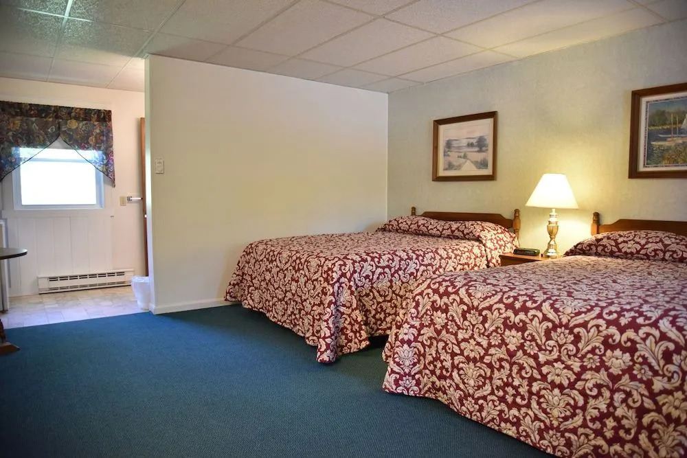 Acadia Pines Motel