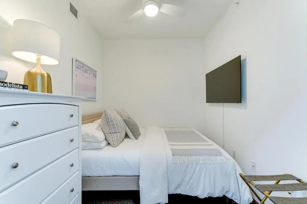 All-New, Waterfront Condo in Downtown Sarasota!