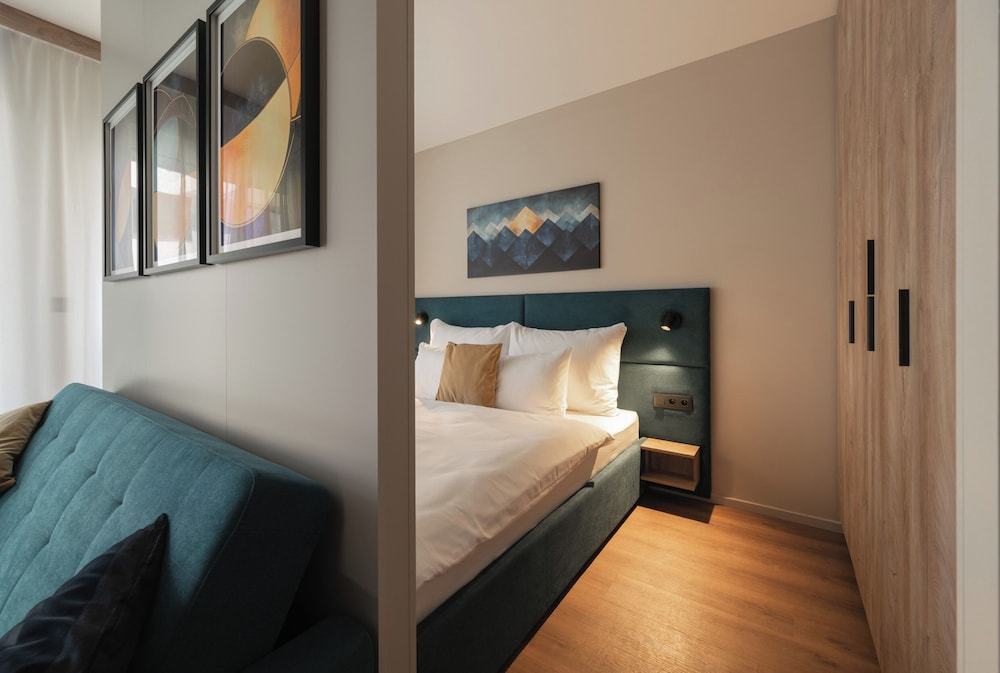 Avenue Apartments