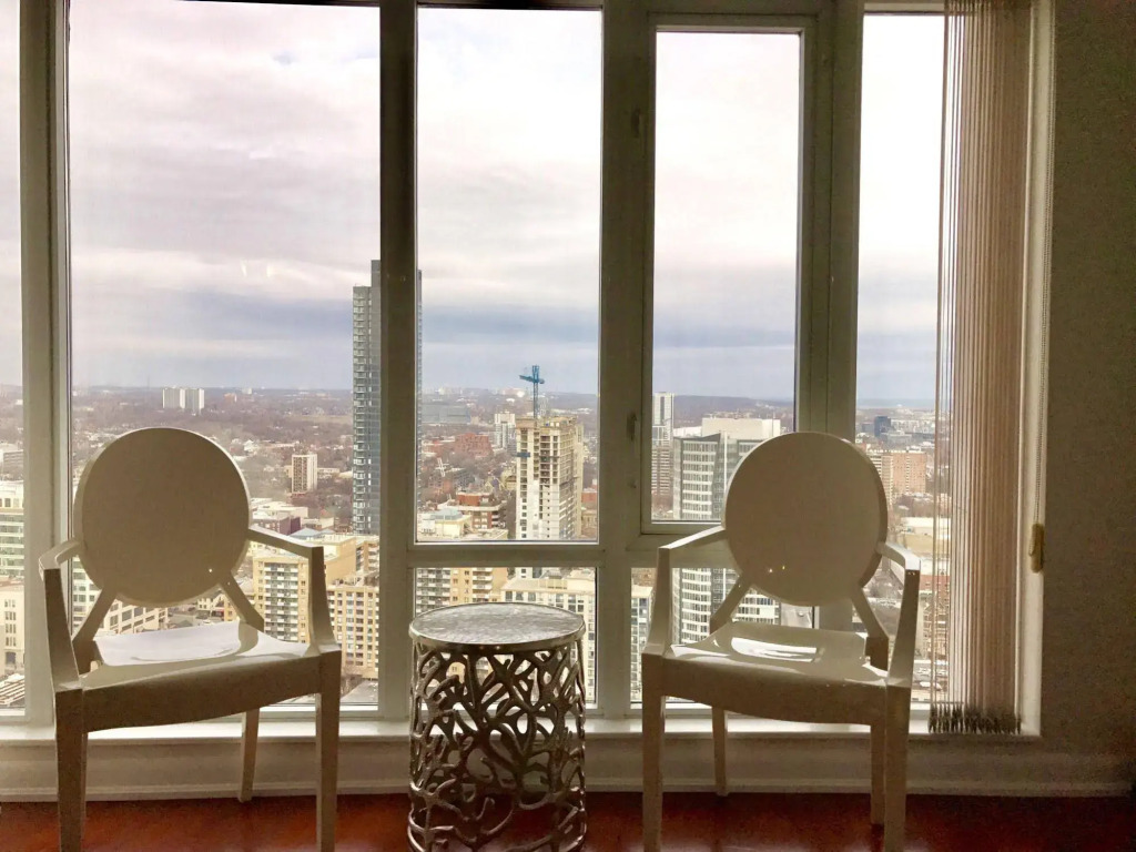 Pinnacle Suites - Pantages Tower offered by Short Term Stays