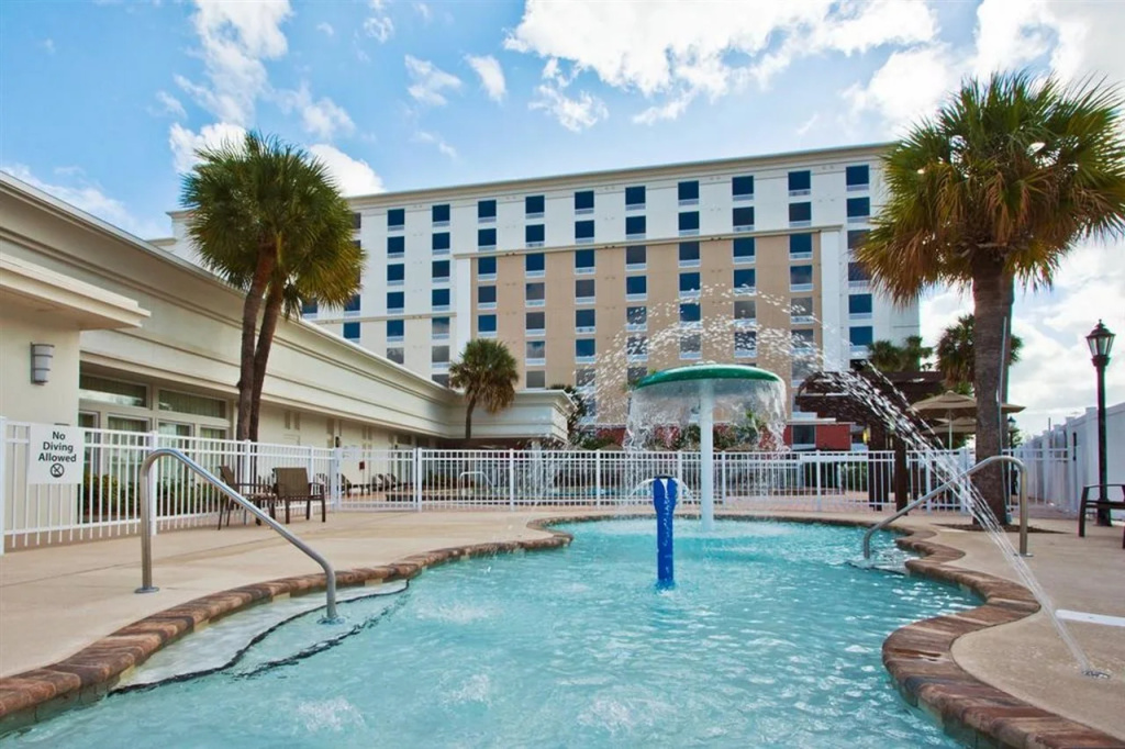 Courtyard by Marriott across Universal Orlando