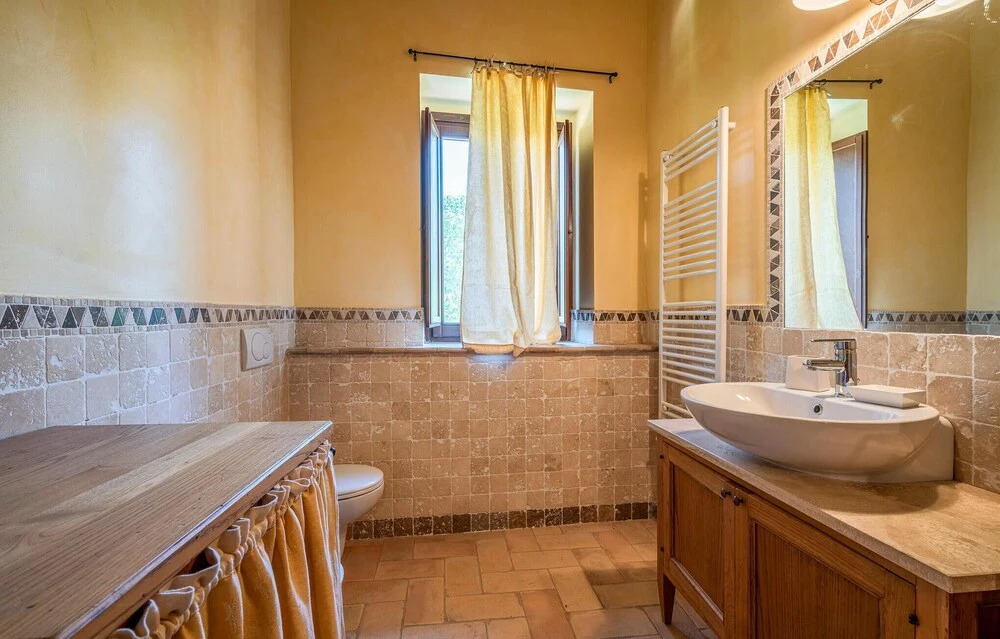 Nice Home in Camerino With Outdoor Swimming Pool, Wifi and 1 Bedrooms
