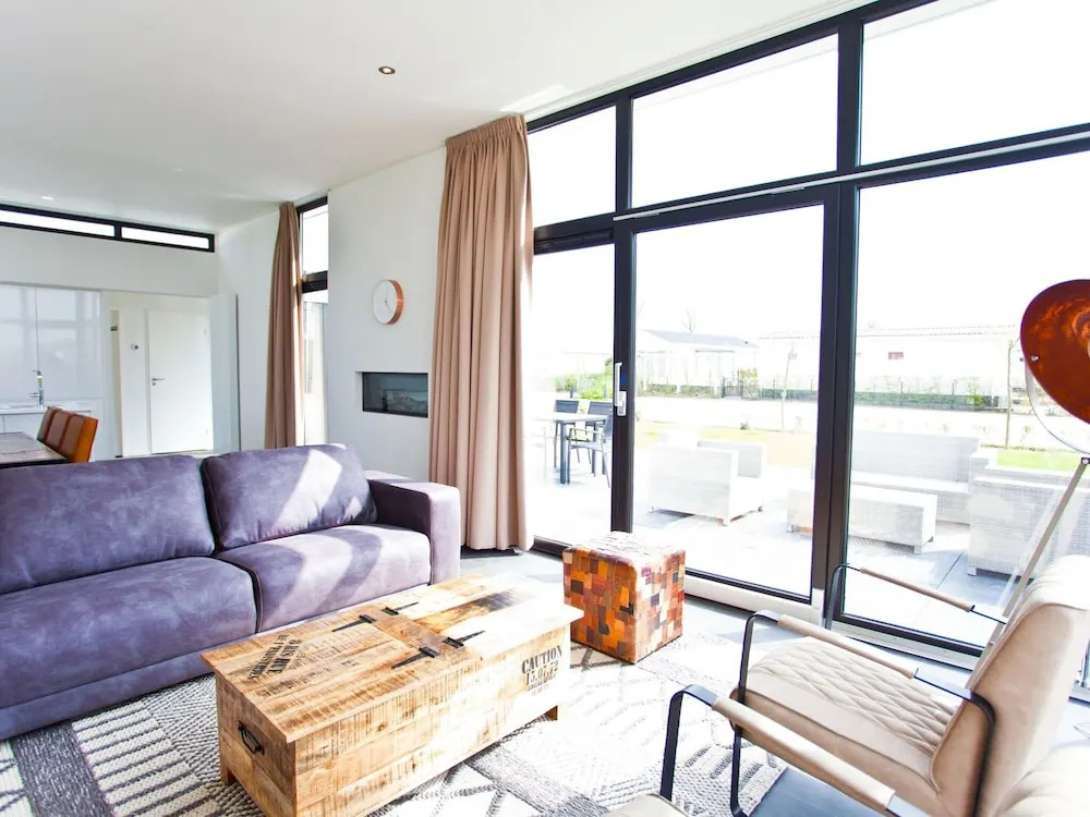 Modern Holiday Home 600 m From the sea