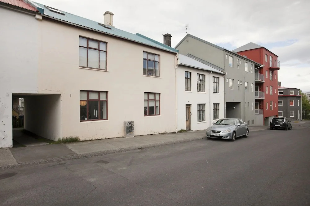 Mjölnir Apartments