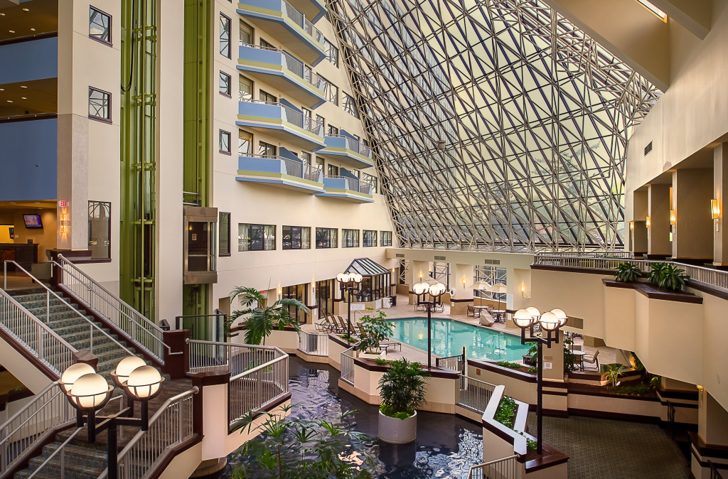 Crowne Plaza Hotel St. Louis Airport by IHG