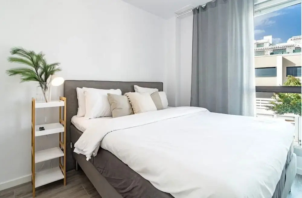 Lm11.1a- Modern Flat, Amazing Views
