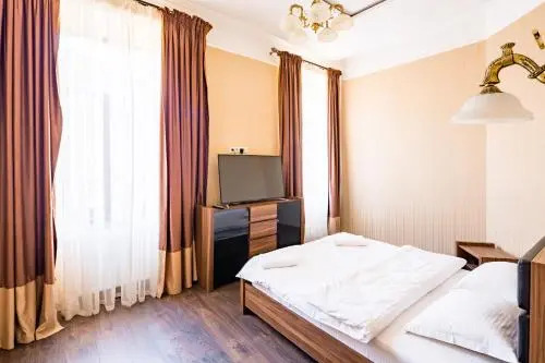 Apartment on Doroshenka Street 1