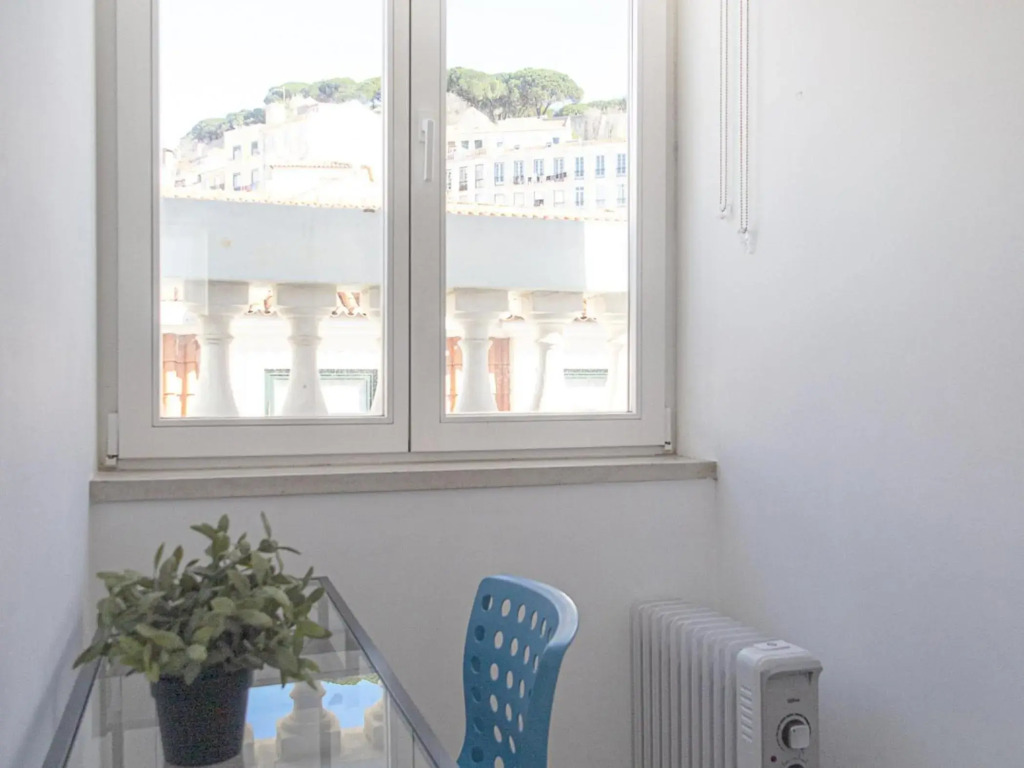 Baixa chiado 2 bedroom duplex apt with elevator