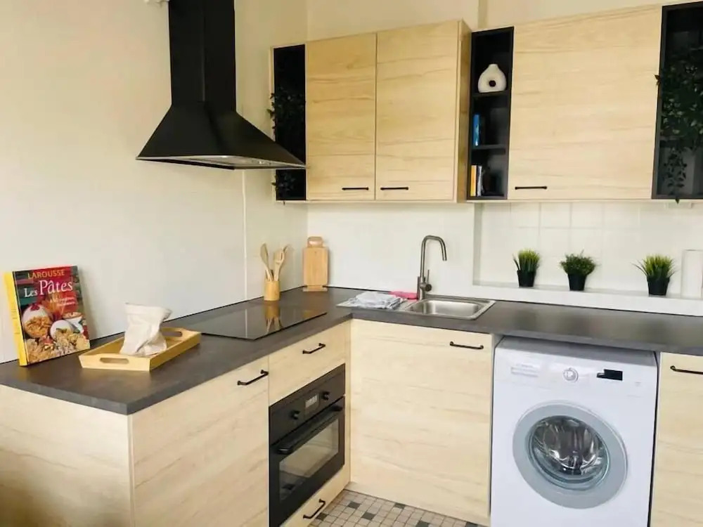 Spacious 1bed in City Center