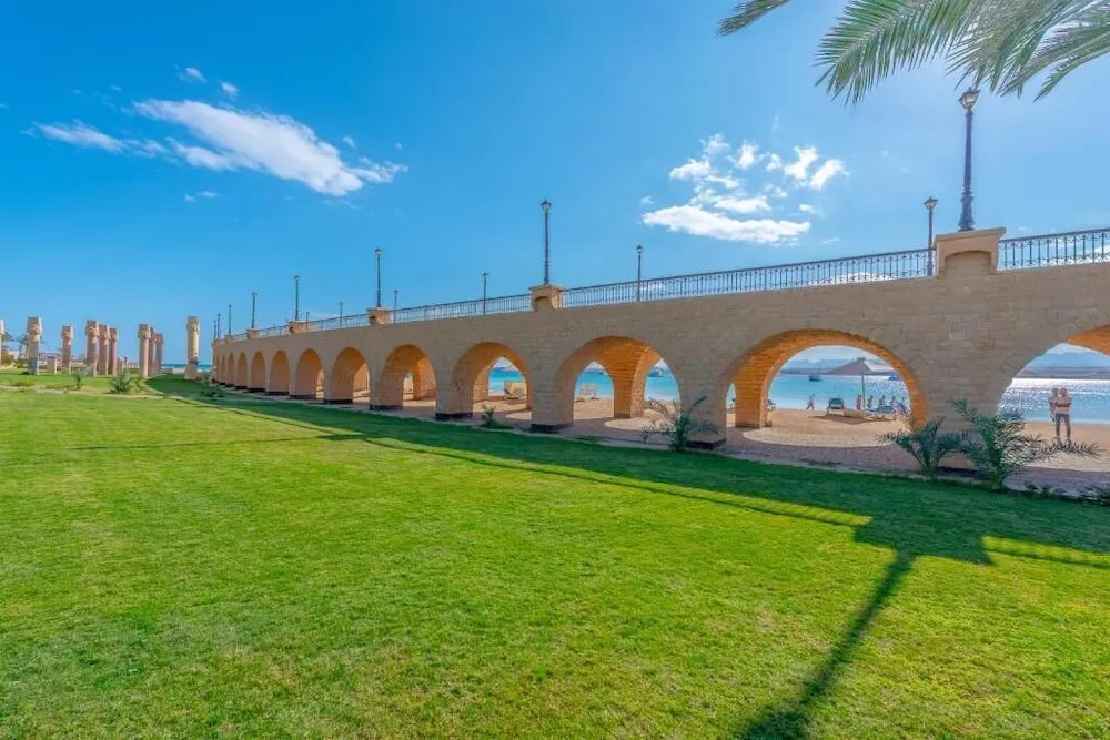 Azzurra Sahl Hasheesh