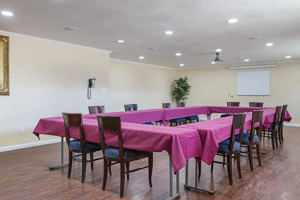 Motel 6-Ukiah, CA - North