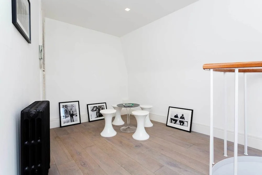 Veeve - Belgravia Mews