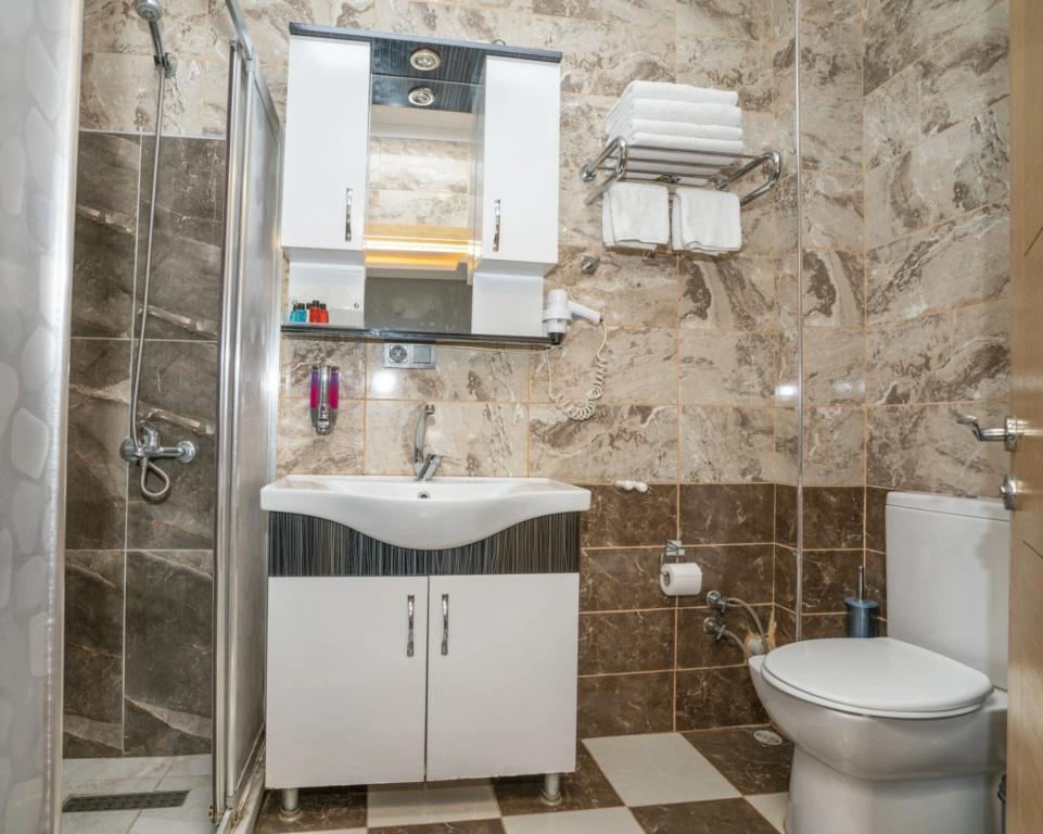 216 Palace Suites