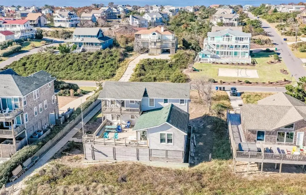 York - Duck, Carolina Dunes, Oceanfront, Ocean View, Hot Tub, Large Decks, Pets OK