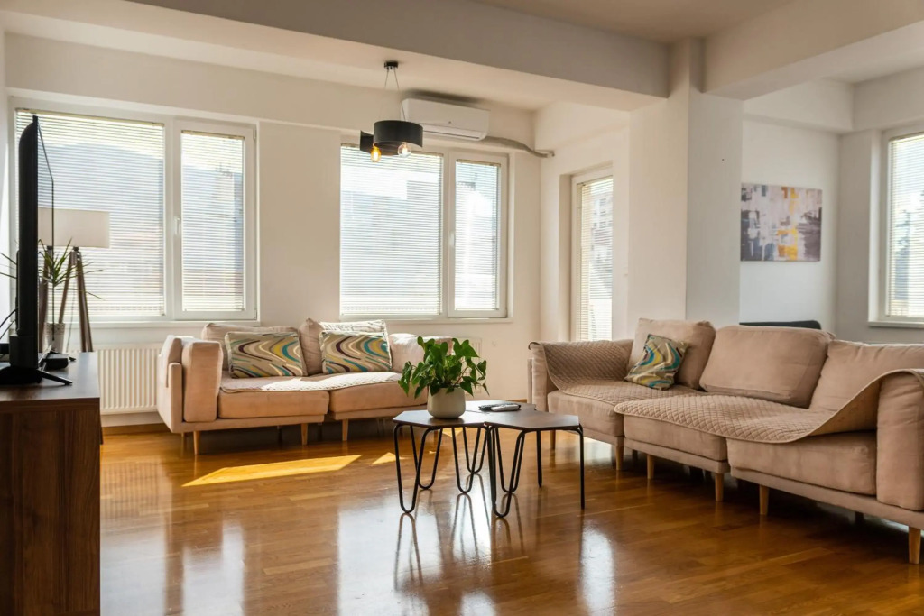 High-End Spacious Apartment next to City Mall