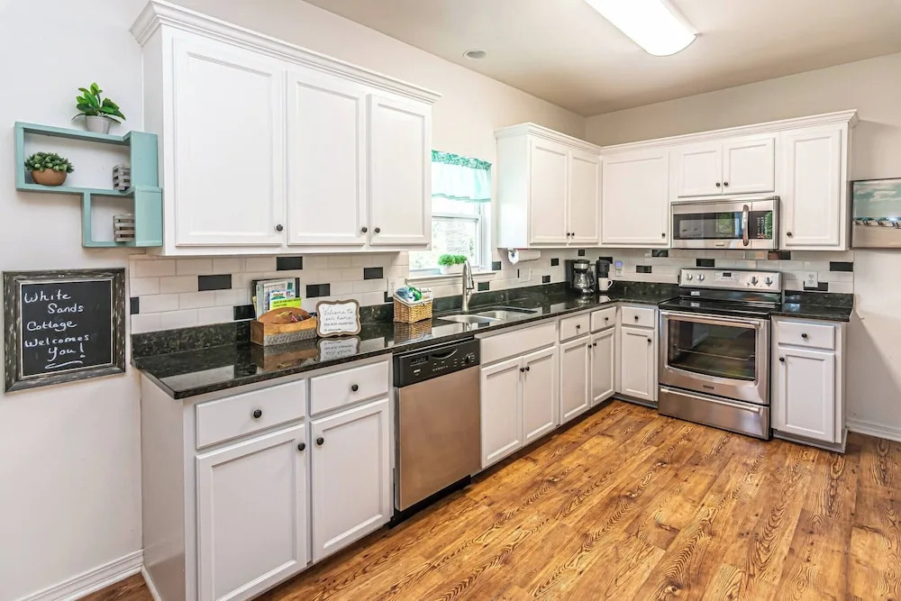 4014 Gulf Shores Family Friendly 2 Pools Duplex