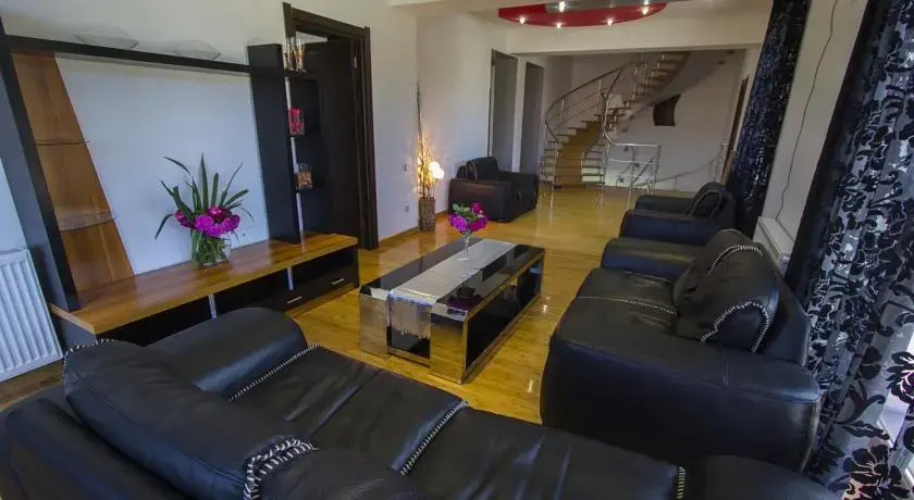 Hotel Red House