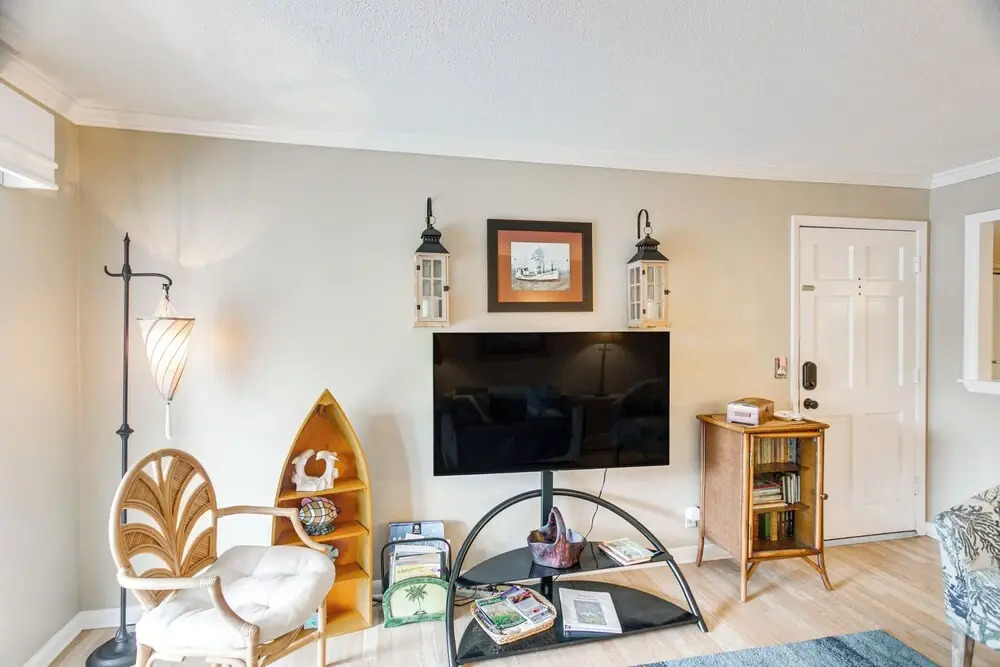 Resort-style Condo in St Simons ~ 1 Mi to Pier!