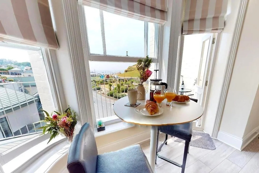 Ilfracombe SEA Rock 4 1 Bedroom