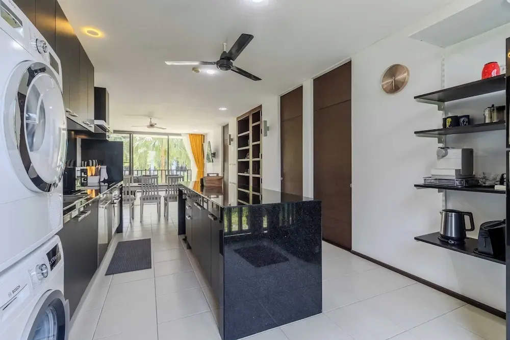 2BR Pool View Short Walk to Beach C254