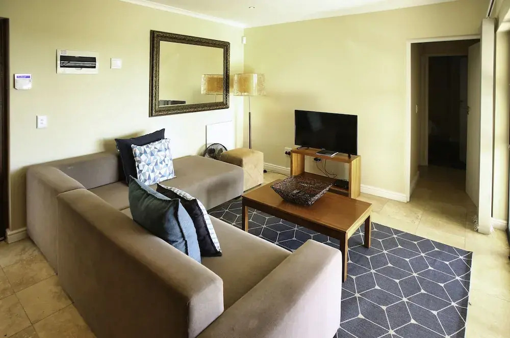 Ellefsen Suite 117