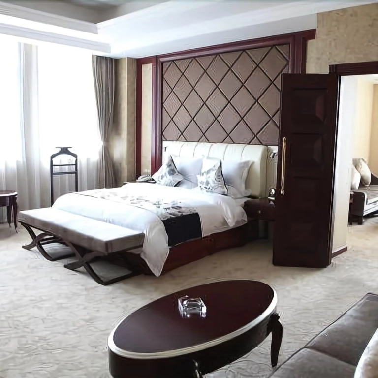 Gongyi Huayu International Hotel