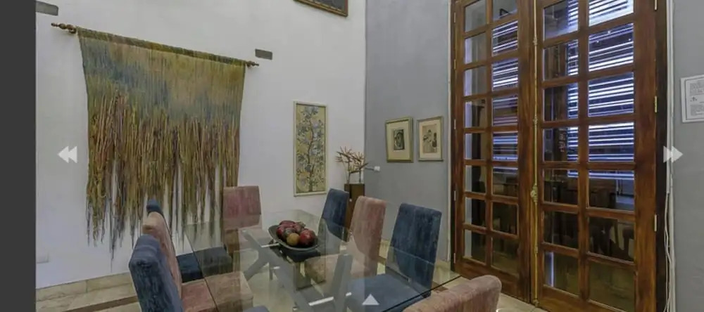 Luxury Large Apartment With Colonial Balcony