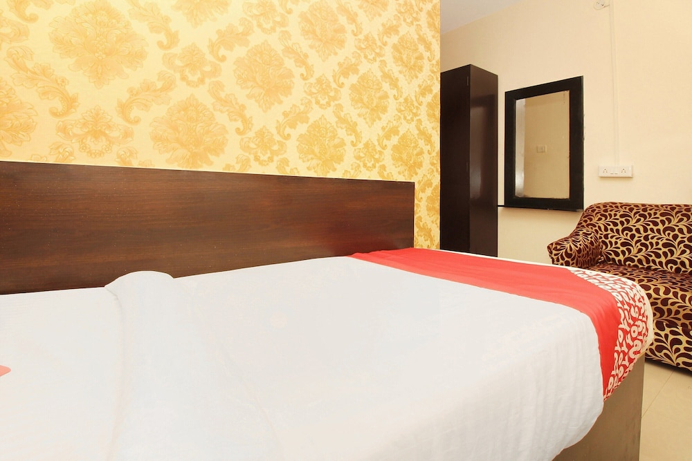 Hotel O Vasundhara Guest House Tankbund