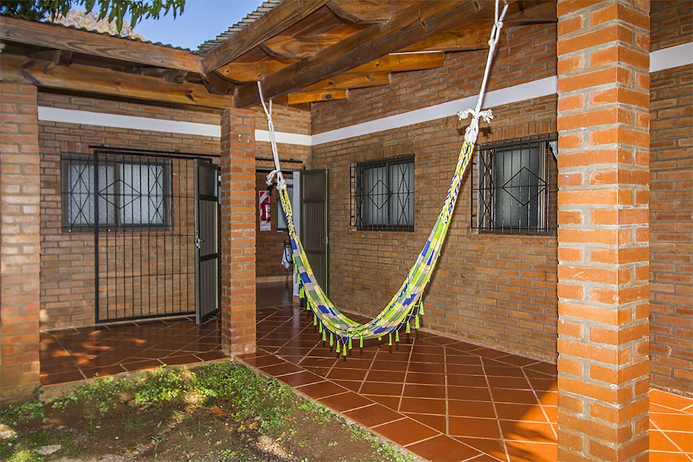 Madre America Hotel & Hostel