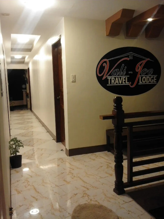 Vali-Joe Travel Lodge